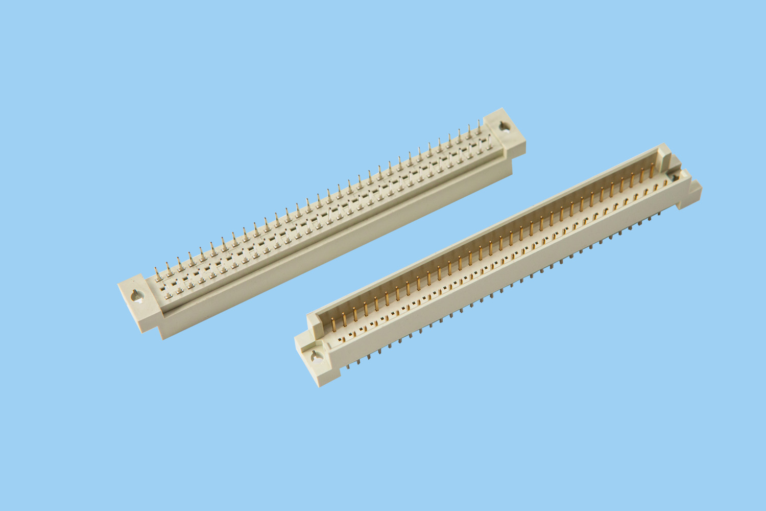 QC9001R3264MR(欧式插座2排公直)