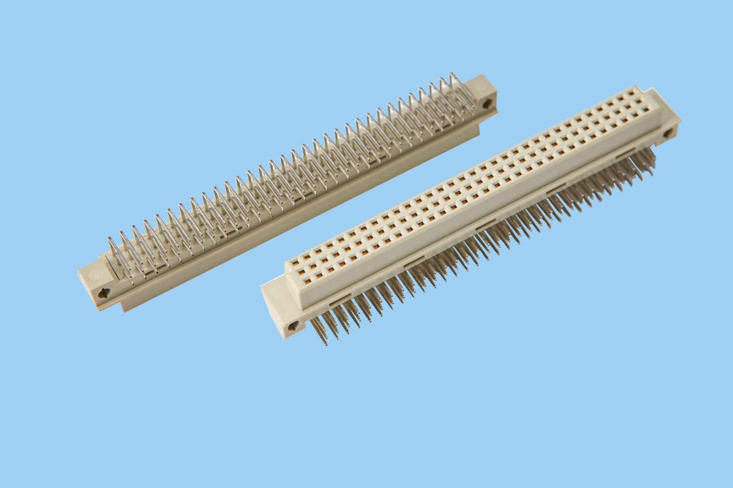 QC9001R3396FR(欧式插座3排母直)