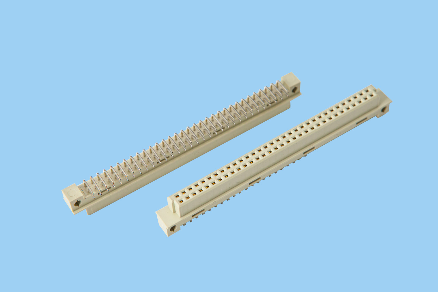 QC9002Q2264FR(欧式插座2排短胶母弯)